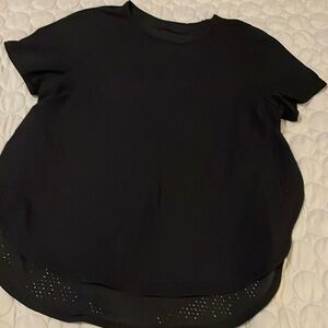 Lululemon black athletic wear T-shirt size 4